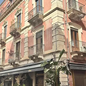 living-suite-catania-pacini.taorminaitalyhotels.com/